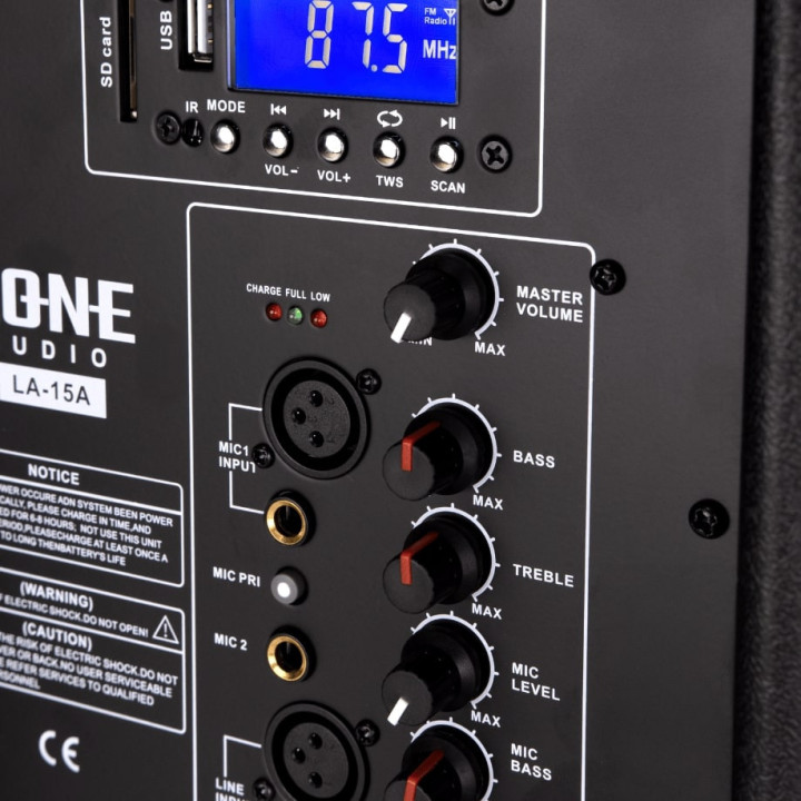 LA-15A  Enceinte amplifiee 480 Watts avec 2 Micros UHF